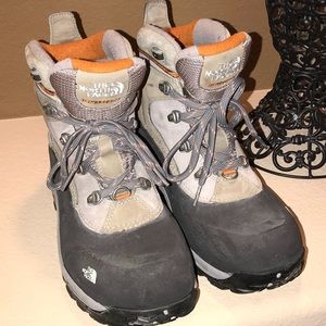 SOLD🎉 North Face boots Waterproof Boots